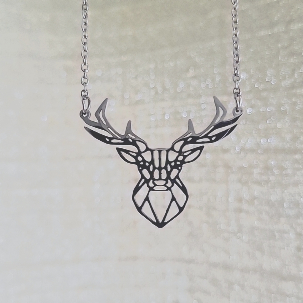 Silver deer necklace NWOT